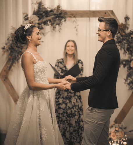 Barn wedding ceremony in Hampshire
