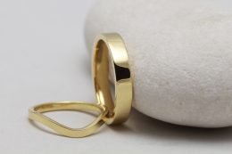 Jacqueline & Edward Yellow Gold Wedding Rings