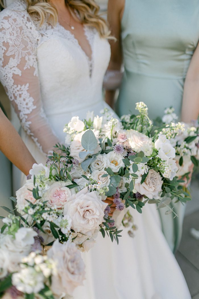 pastel bridesmaids bouquets