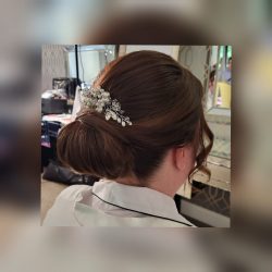 Bridal hair with clasp