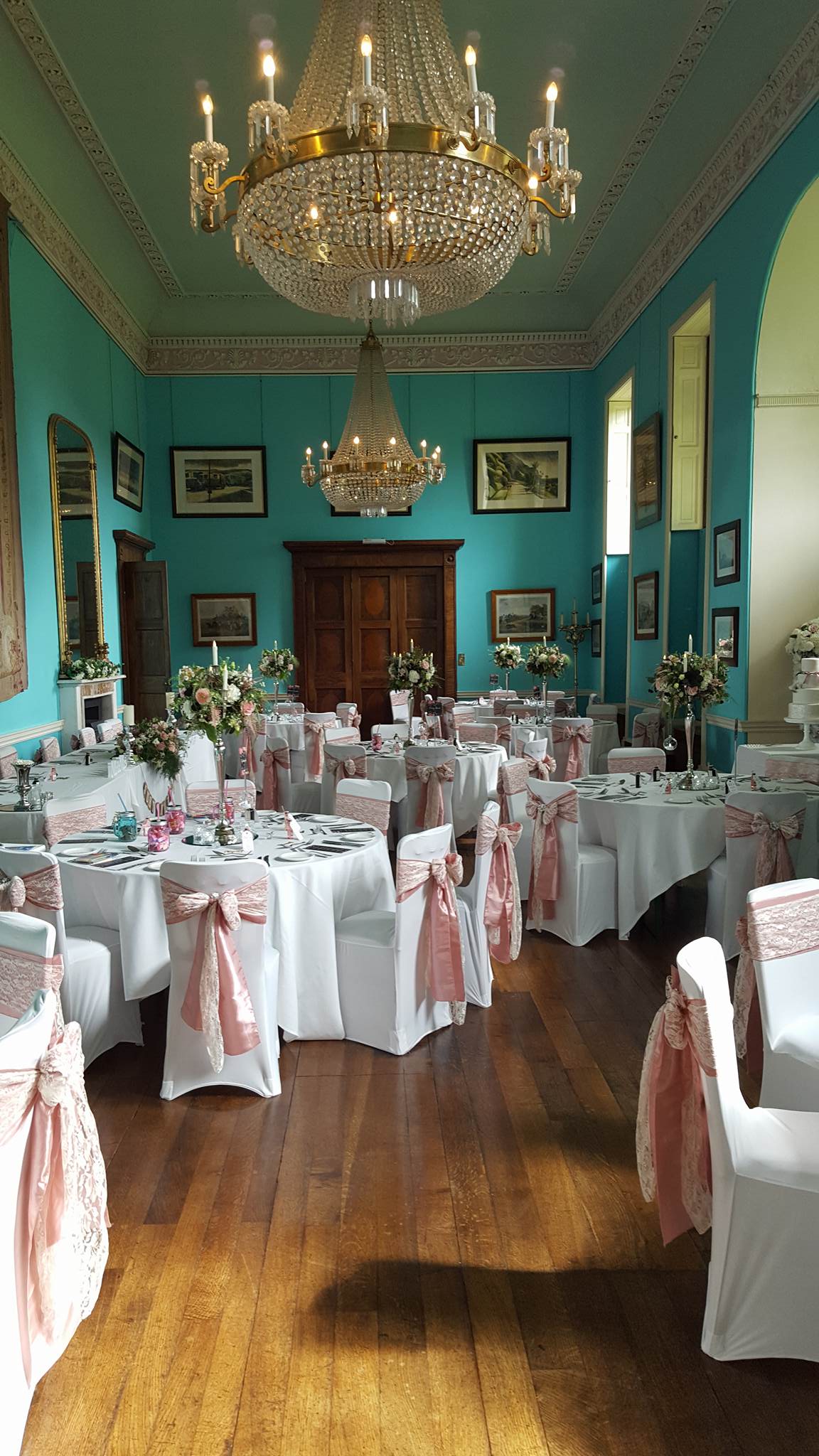 wedding tables set up