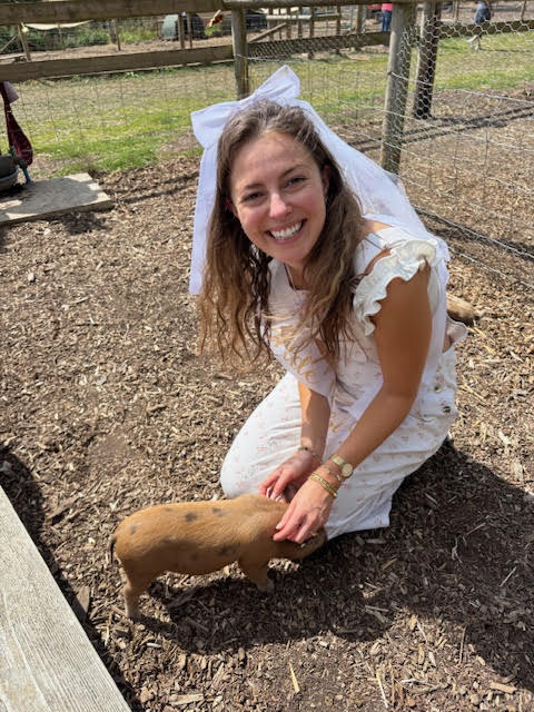 bride with micro pig