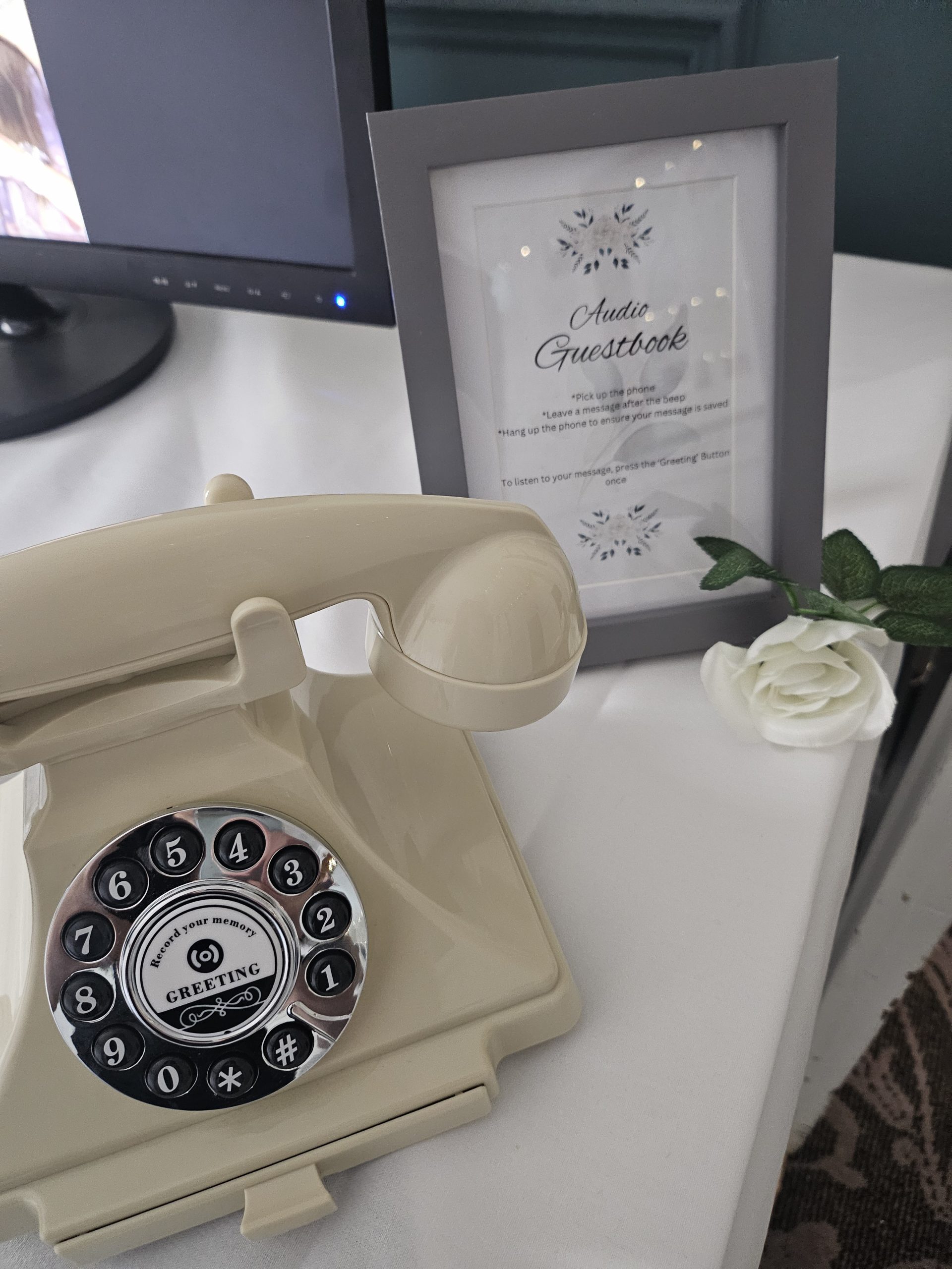Audio guestbook