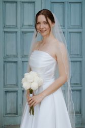 bride with bouquet