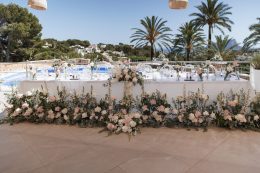 floral display wedding in Spain