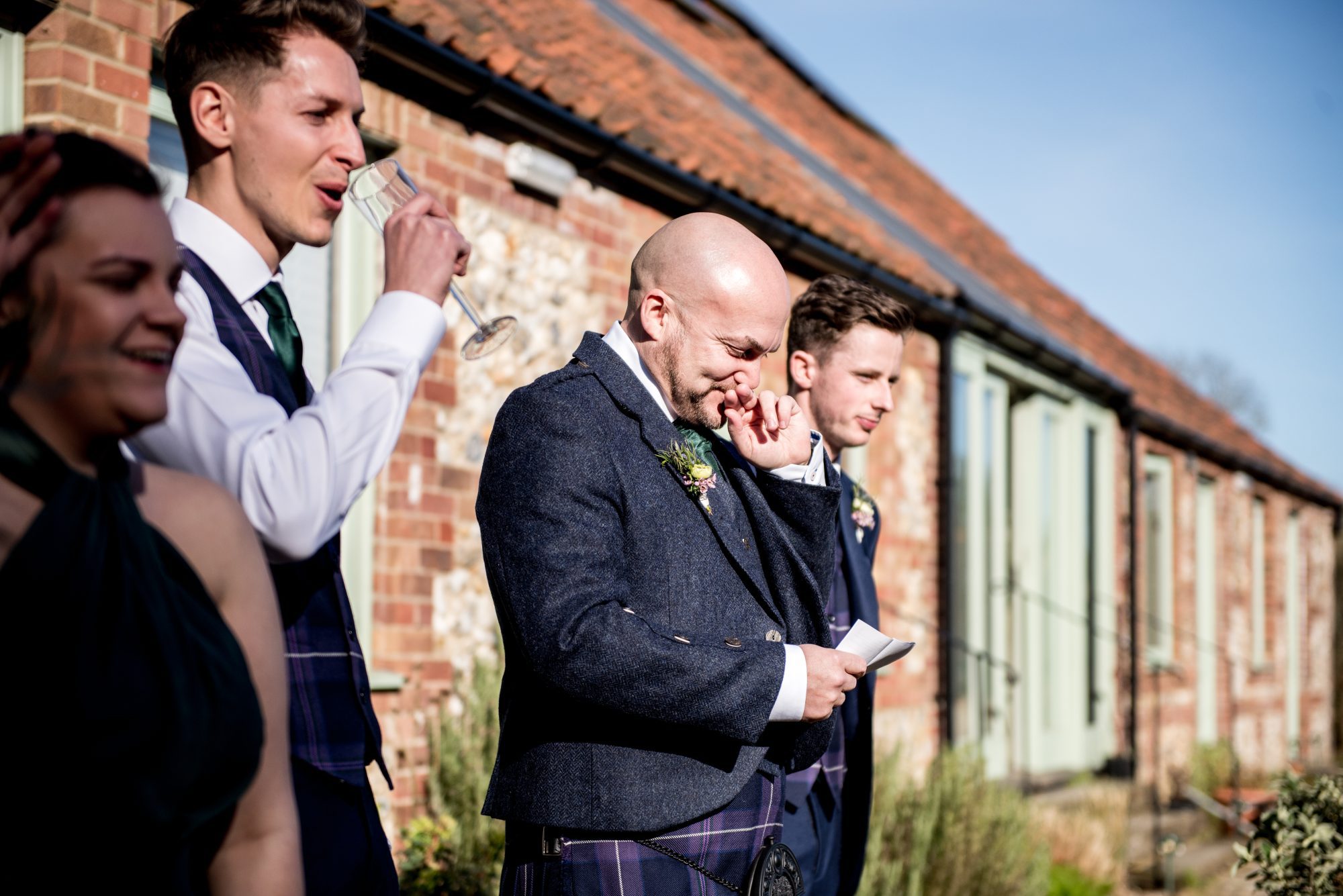 relaxed outdoor wedding guests
